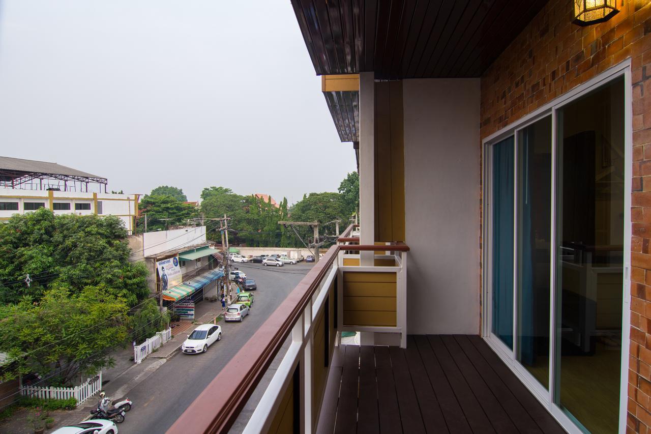 Suan Dok Gate Guesthouse Chiang Mai Exterior photo