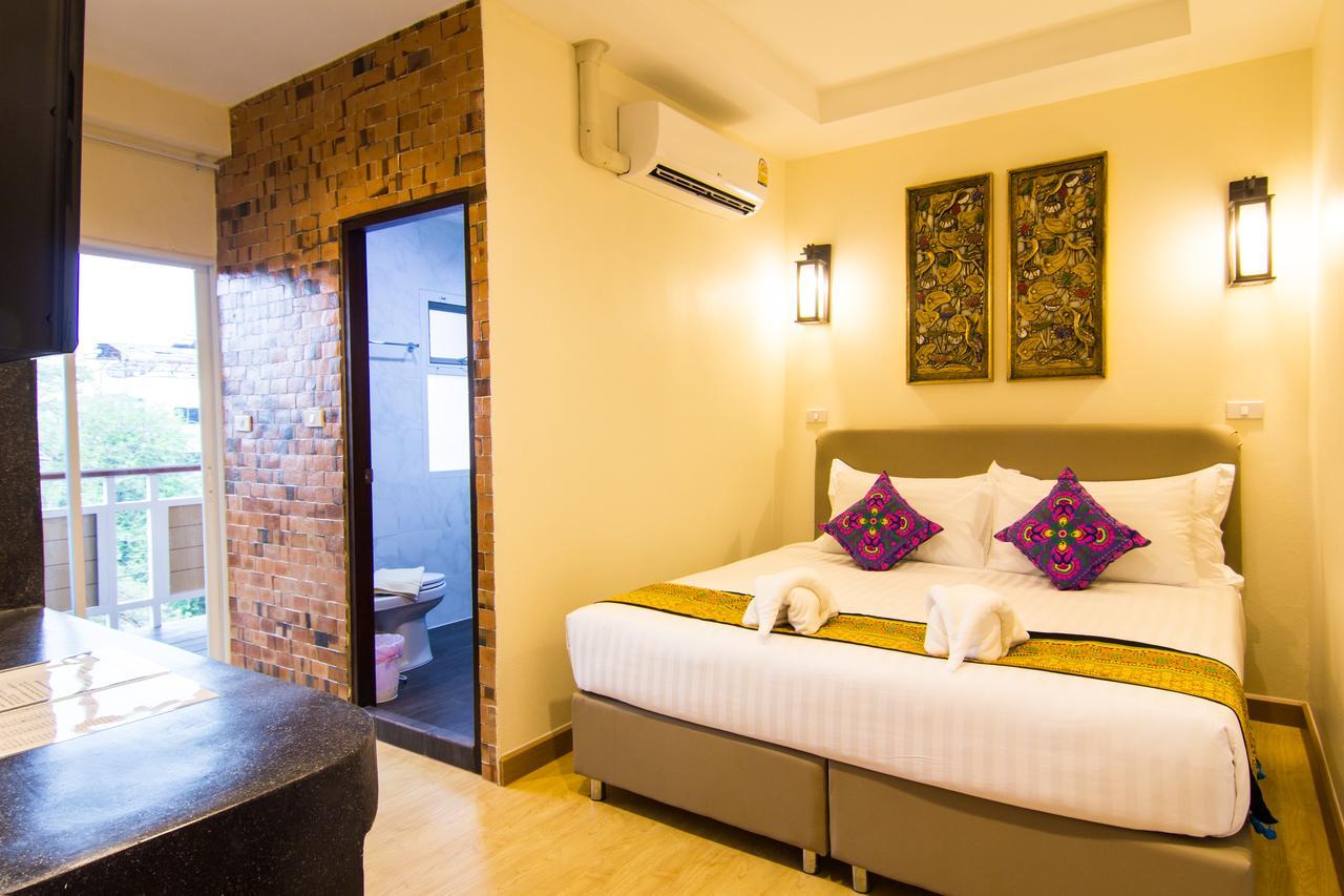 Suan Dok Gate Guesthouse Chiang Mai Exterior photo