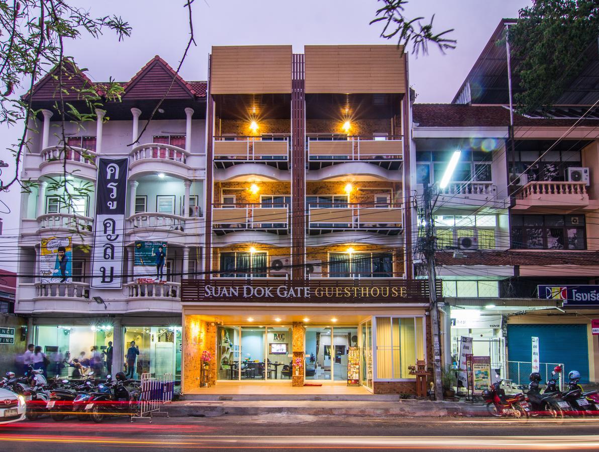 Suan Dok Gate Guesthouse Chiang Mai Exterior photo