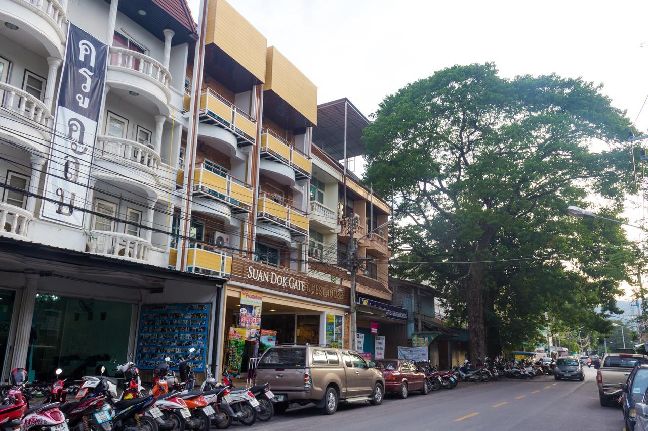 Suan Dok Gate Guesthouse Chiang Mai Exterior photo
