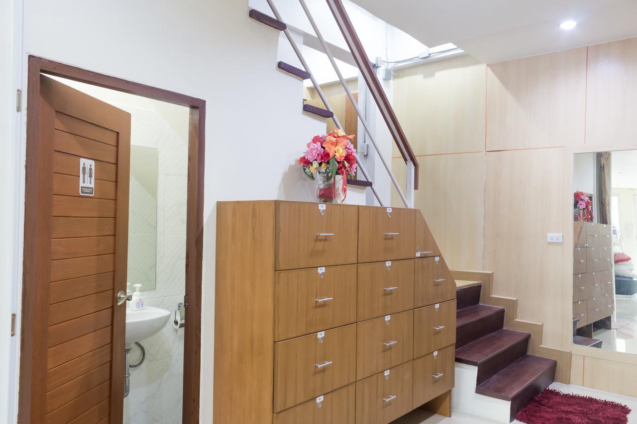 Suan Dok Gate Guesthouse Chiang Mai Exterior photo