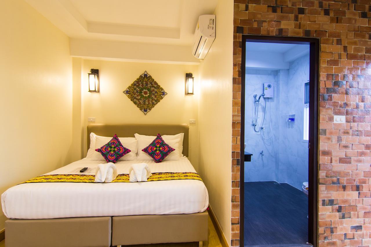 Suan Dok Gate Guesthouse Chiang Mai Exterior photo